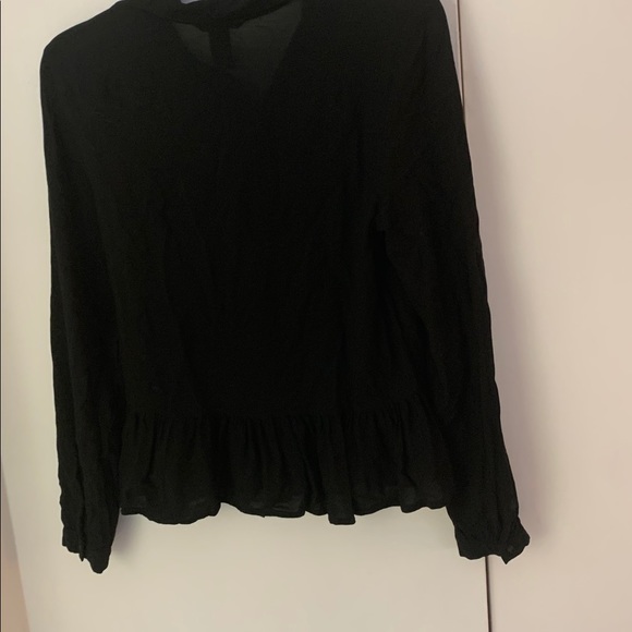 H&M Black Long Sleeve Peplum Button Up Blouse - Picture 5 of 11